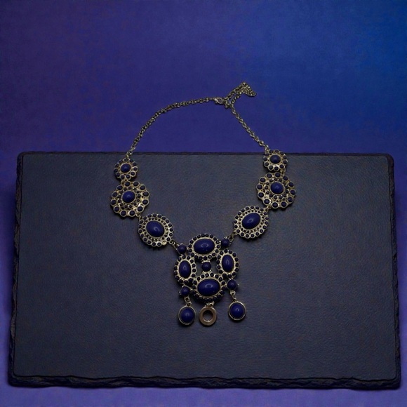 Vintage-Style Statement Necklace with Deep Blue Oval Stones